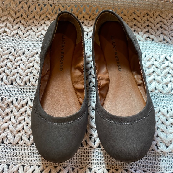 lucky ballerina flats